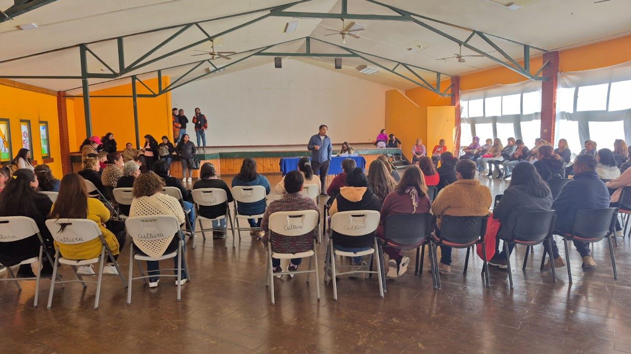 Charla Prevención y Ley Karin en centro de Petorca
